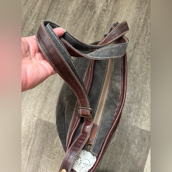 Myra Bag Cowhide Leather Western Hobo Cotton Adjustable Strap Crossbody Bag - Picture 9 of 15